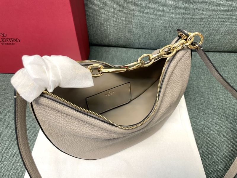 Va1e*ntin0 hobo bag